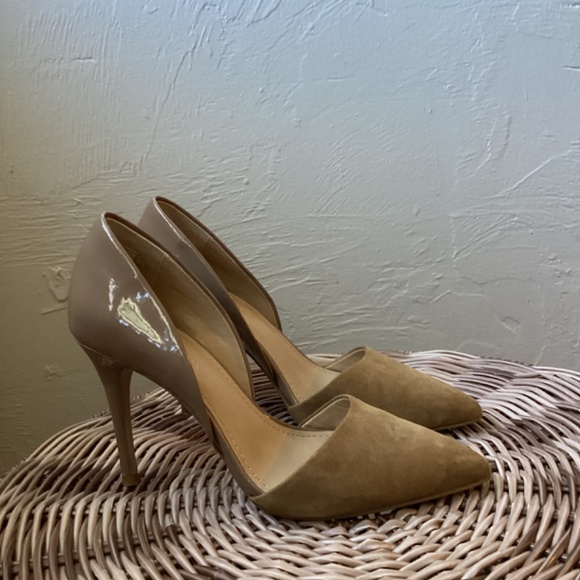 Saks Fifth Avenue Felicity Suede Heel Size 5 - Picture 2 of 6